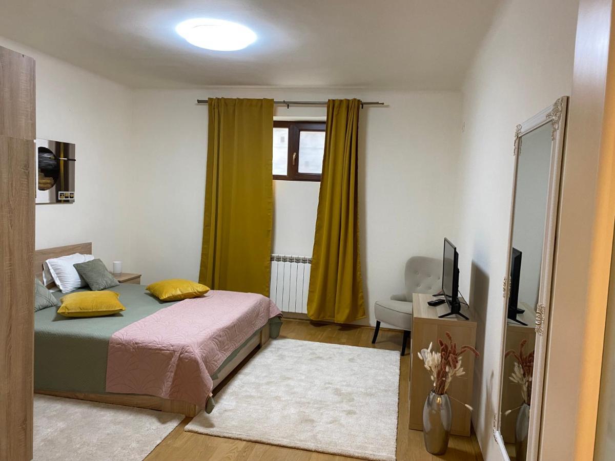 Apartament Downtown Boutique Garden Unirii *