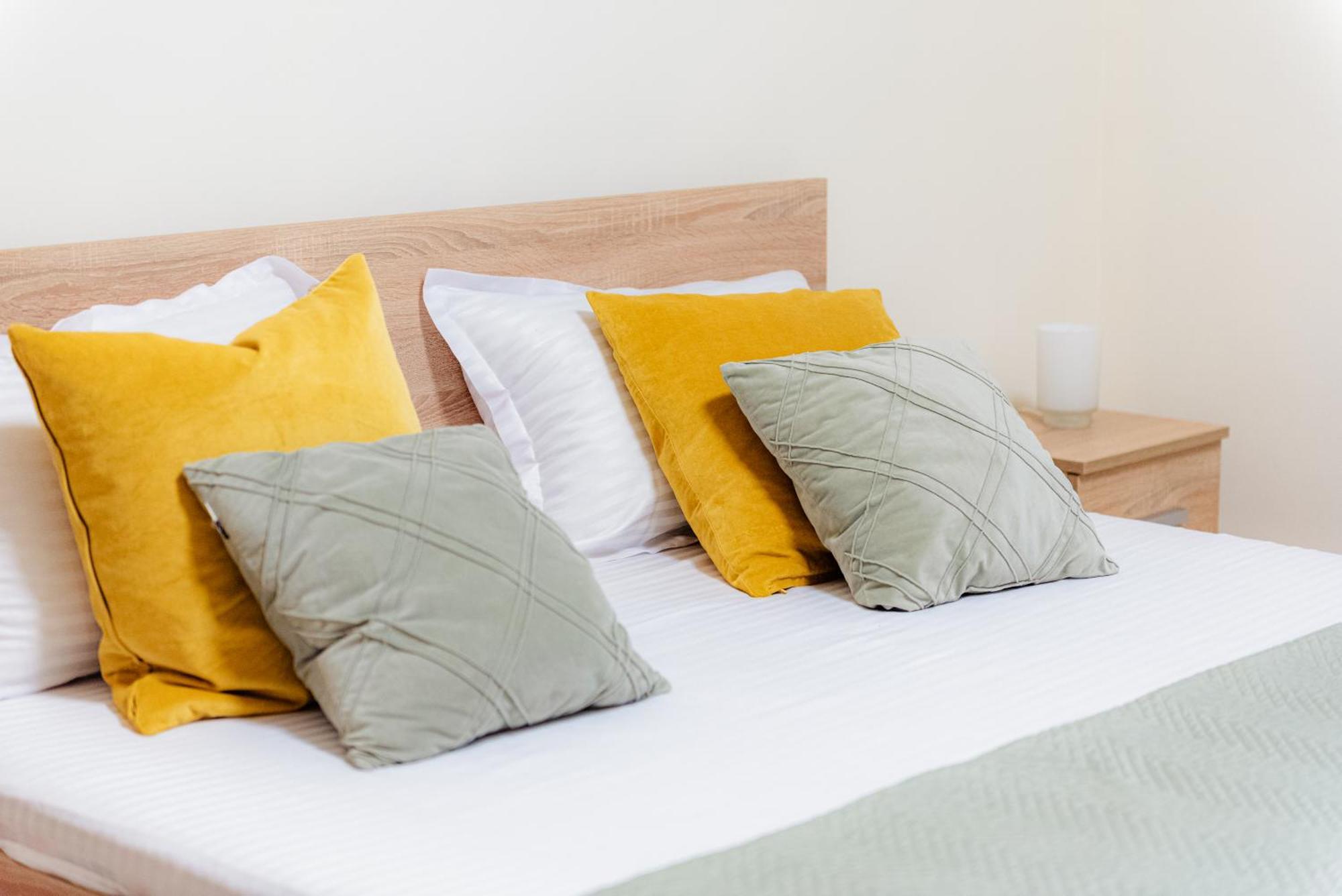 Downtown Boutique Garden Unirii Apartament *