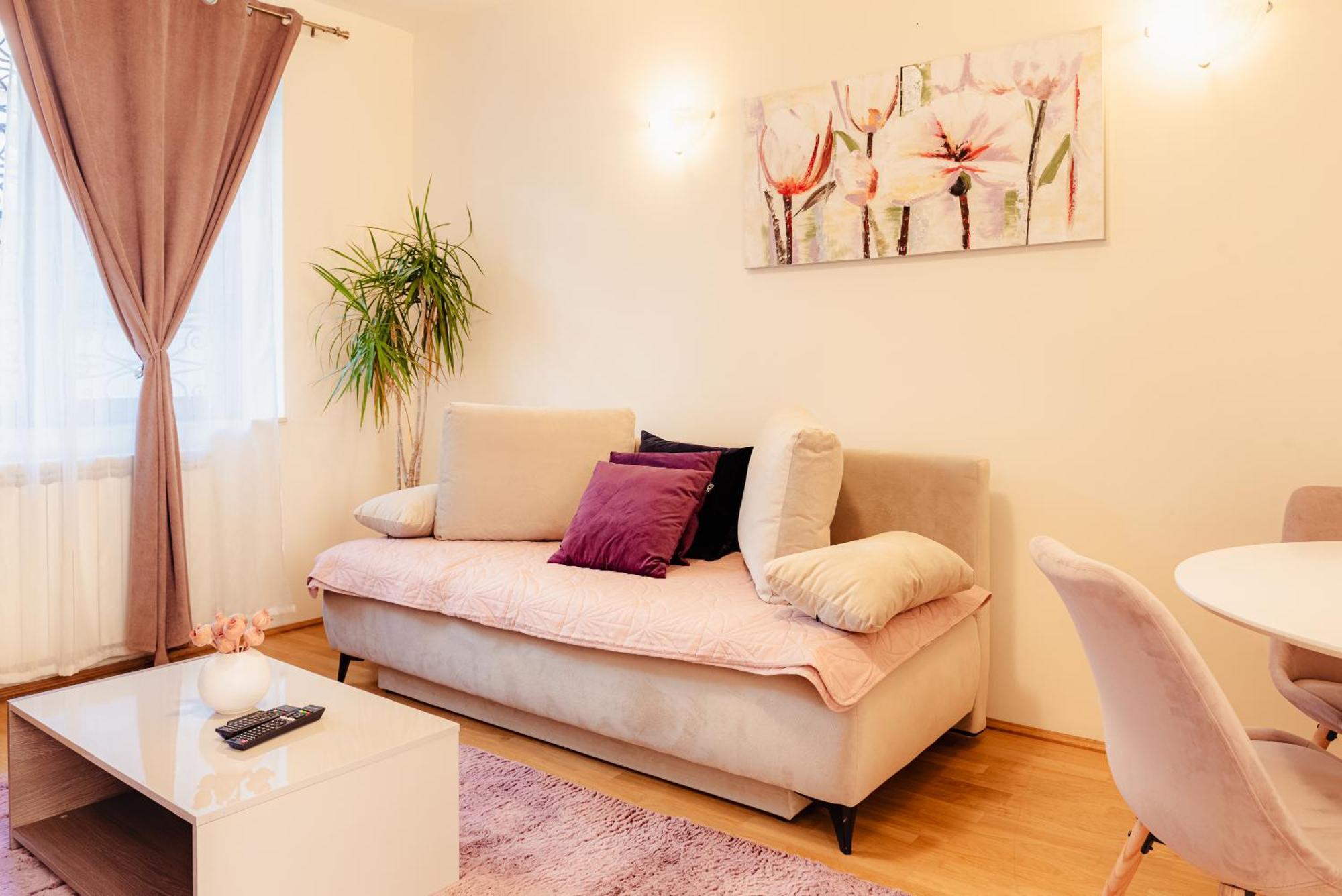 Downtown Boutique Garden Unirii Apartament *